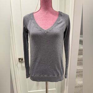Lululemon Heathered Grey Unity Pullover
